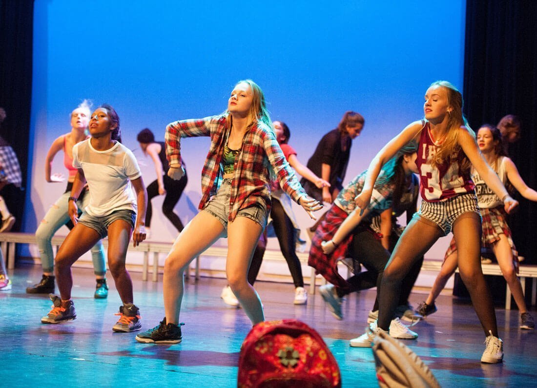 Dancers 1 1 2
